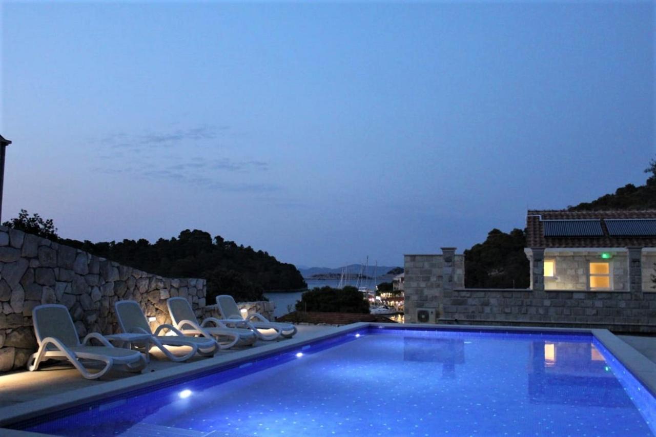 Corallium Imperiale Apartment